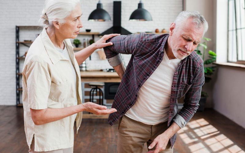 Lão hoá xương khớp là nguyên nhân thoái hoá khớp gối khó tránh khỏi
