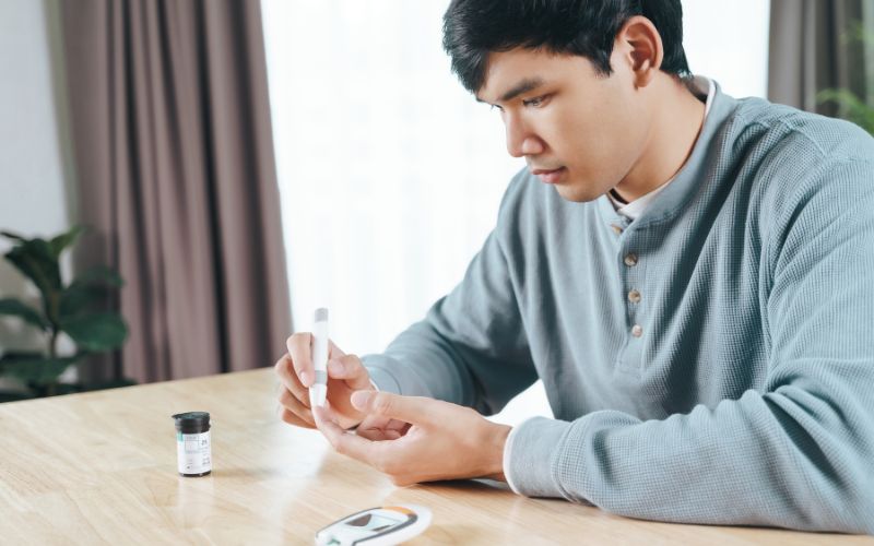 gười bệnh tiểu đường Tuýp 1 nên sử dụng máy đo đường huyết để theo dõi và ghi chép kết quả